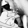 Anitta postou uma foto beijando o ator Pablo Morais