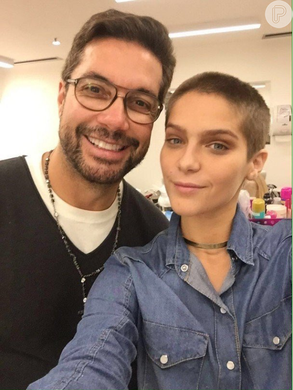 Isabella Santoni raspou o cabelo com o cabeleireiro Fernando Torquatto