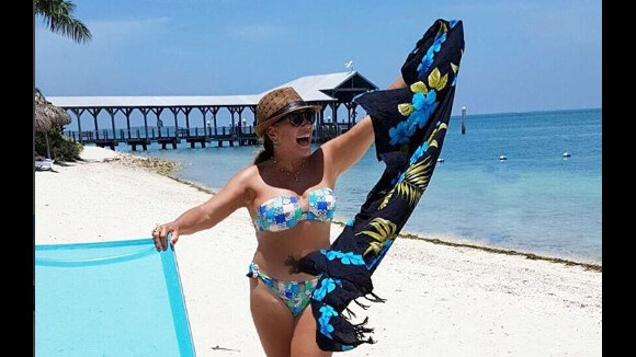 Susana Vieira posa de biquíni durante férias nos Estados Unidos: 'Sábado feliz'