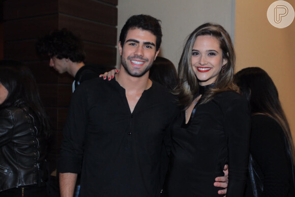 Juliano Laham, do 'BBB16', e Juliana Paiva assumiram o relacionamento no final de maio