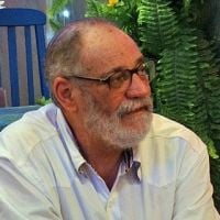 Walther Negrão, autor de 'Sol Nascente', não tem sequela após sofrer segundo AVC