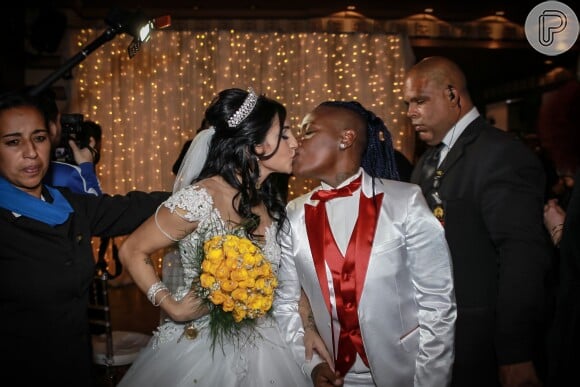 Pepê, da dupla com Neném, se casou com Thalyta Santos, grávida de gêmeos, na noite desta segunda-feira, 13 de junho de 2016