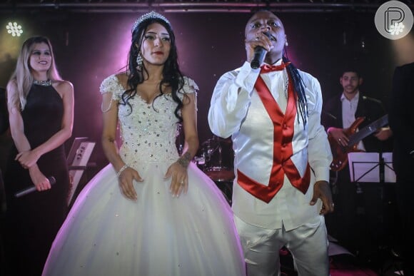 Pepê, da dupla com Neném, cantou na festa de seu casamento com Thalyta Santos