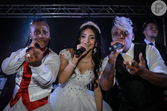 Pepê, da dupla com Neném, se casou com Thalyta Santos, grávida de gêmeos, na noite desta segunda-feira, 13 de junho de 2016