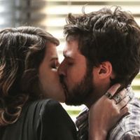 'Haja Coração': Camila e Giovanni trocam beijos em parque de diversões. Fotos!