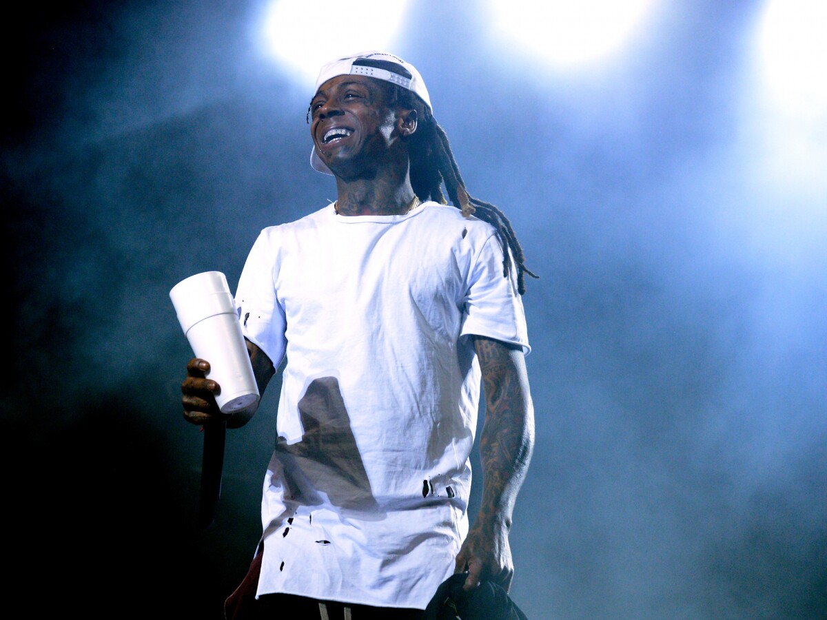 Foto: Rapper Lil Wayne é internado após convulsões por consumo de ...