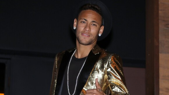 Neymar se desculpa após desabafo com palavrões: 'Faltei com respeito a todos'