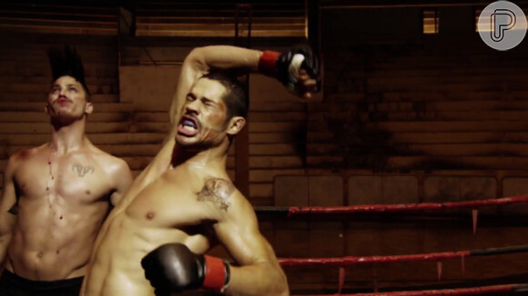 José Loreto em cena do filme como o lutador José Aldo