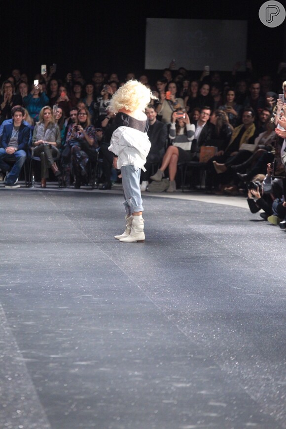 Xuxa desfilou no primeiro dia do Rio Moda Rio, em 14 de junho de 2016