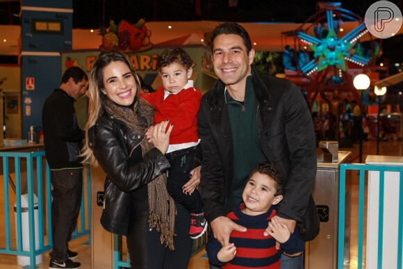 Wanessa Camargo, o marido, Marcus Buaiz, e José Marcus, de 5 anos, comemoram o aniversário de 2 anos do caçula da família, João Francisco, nesta terça-feira, 14 de junho de 2016, em São Paulo