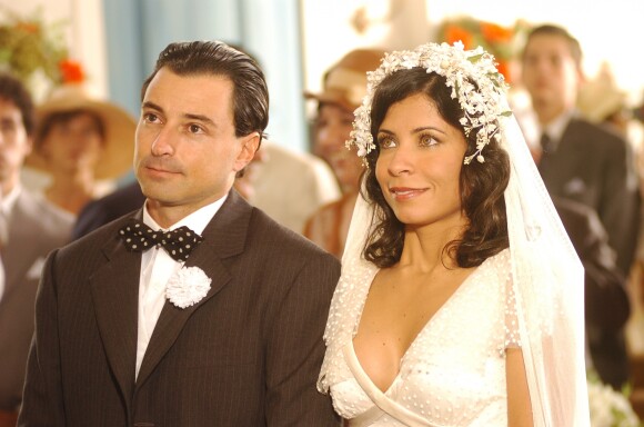 Anna Lima se vestiu de noiva na novela 'Desejo Proibido' (2008) para que Eulália se casasse com Argemiro (Emílio Orciollo Neto)