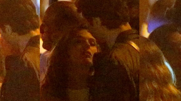 Isis Valverde e André Resende namoram em bar no Rio. Veja fotos!