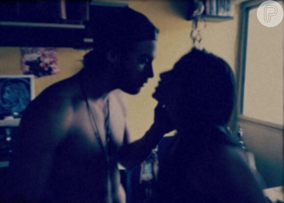 Recentemente, Pablo Morais publicou uma foto no Instagram, na qual é possível vê-lo à sombra com uma mulher, que os fãs garantem ser Anitta: 'Um brinde ao amor!'