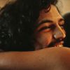 Cícero (Marcos Palmeira) flagra Miguel (Gabriel Leone) abraçando Olívia (Giullia Buscacio), na novela 'Velho Chico'