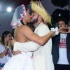 Gracyanne Barbosa e Belo renovaram os votos de casamento em festa junina realizada na quadra da escola de samba X9 Paulistana, em São Paulo, no domingo, 19 de junho de 2016