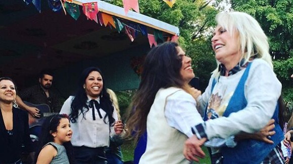 Ana Maria Braga promove festa junina para equipe do 'Mais Você' em sua fazenda