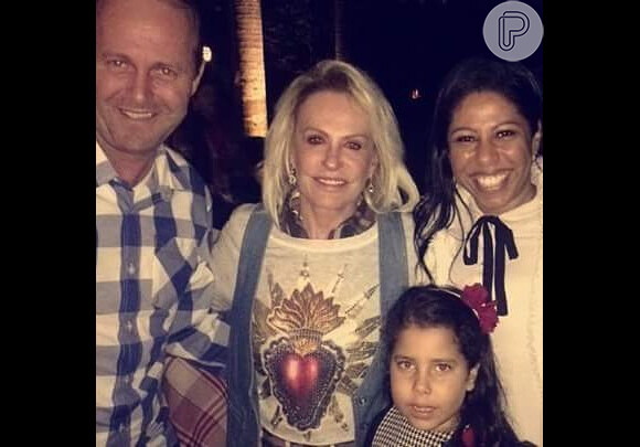 Ana Maria Braga dividiu com seus seguidores no Instagram alguns momentos do arraial que reuniu amigos, a equipe do 'Mais Você' e familiares