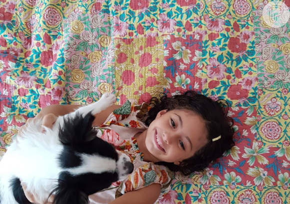 Igor Angelkorte postou no Instagram uma foto de Antônia, 8 anos, filha da sua namorada, Camila Pitanga