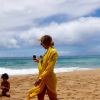 Beyoncé filma a filha, Blue Ivy, de 4 anos, em praia no Havaí