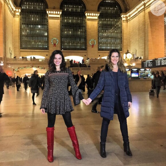 Isis Valverde ainda gravou o programa 'Além da Conta' com Ingrid Guimarães em Nova York