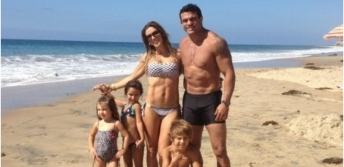 Foto Aos 40 Anos Joana Prado é Casada Com O Lutador Vitor Belfort E Mãe De Davi De 13 Anos