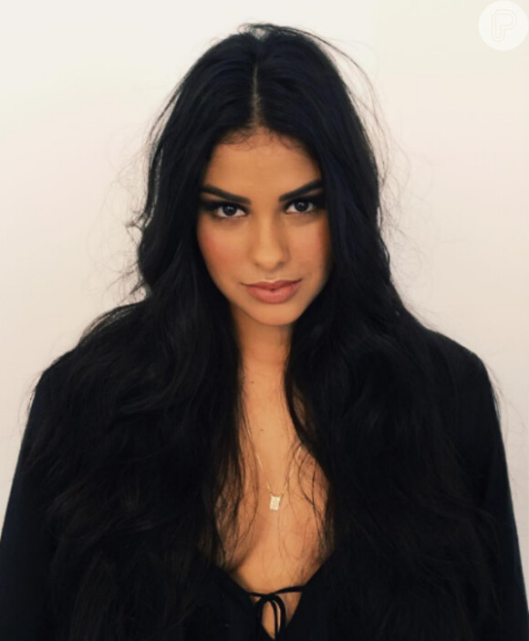 Campeã do 'BBB16', Munik é sucesso nas redes sociais e faz a alegria dos fãs compartilhando fotos de ensaios fotográficos e mensagens carinhosas e divertidas