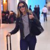 Deborah Secco usa mala de R$ 16 mil para embarcar em aeroporto no Rio