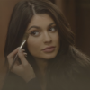Kylie ainda divulga sua linha de maquiagem no clipe