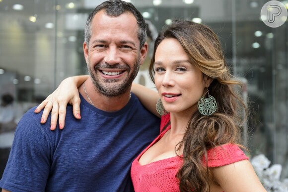 Apolo (Malvino Salvador) e Tancinha (Mariana Ximenes) era noivos, mas ele desistiu do casamento por ciúmes de Beto (João Baldasserini), na novela 'Haja Coração'