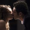 Apaixonado, Beto (João Baldasserini) beija Tancinha (Mariana Ximenes), na novela 'Haja Coração'