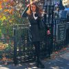 No frio do outono de Nova York, Marina Ruy Barbosa usou tons escuros para compor look