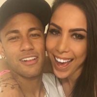 Neymar fica com musa de escola de samba em boate no Rio: 'Melhor de todos'