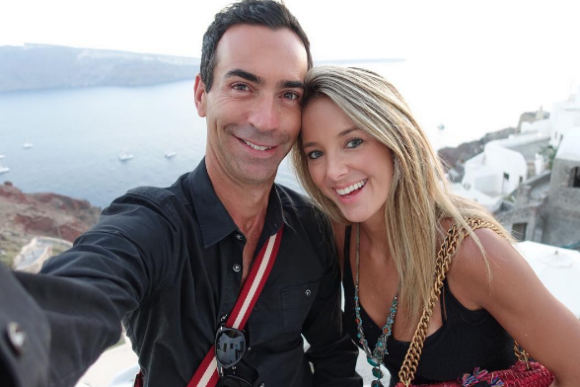 Ticiane Pinheiro viajou para a Grécia acompanhada do namorado, o jornalista César Tralli