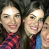 Giovanna Grigio posa com Camila Queiroz e Rainer Cadete na festa junina da novela 'Êta Mundo Bom'