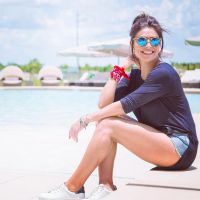 Juliana Paes admite que saiu da dieta nas férias: 'Batata-frita e cerveja'