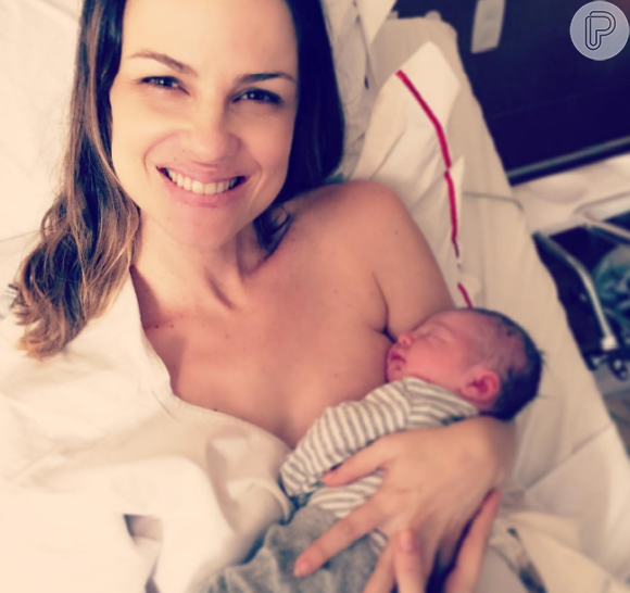 Carolina Kasting deu à luz Tom nesta quinta-feira, 30 de junho de 2016, na maternidade Perinatal, no Rio de Janeiro
