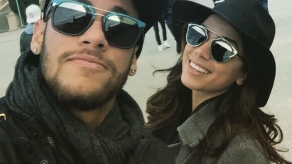 Anitta pede ajuda de Neymar para alavancar carreira internacional, afirma jornal