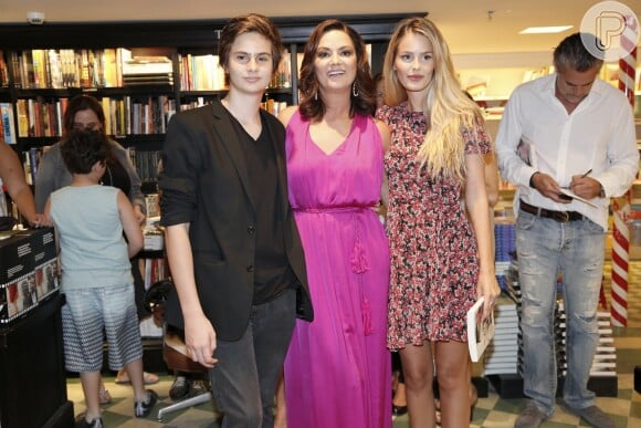A ex-modelo é mãe de Yasmin e Antonio, filhos do primeiro casamento com o empresário argentino Armando Fernandez