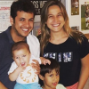 Fernanda Gentil com o ex-marido, Matheus Braga, o filho, Gabriel, e o afilhado, Lucas