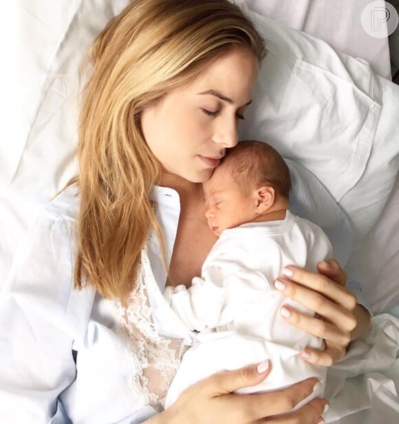 Luiza Valdetaro deu à luz sua segunda filha, Sophia, em Londres, no dia 1º de julho de 2016