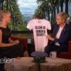 Pamela Anderson ganhou uma camisa de Ellen Degeneres escrito: 'Ellen nem sempre está certa'