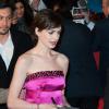 Anne Hathaway na première francesa do filme 'Les Miserables', em fevereiro de 2013