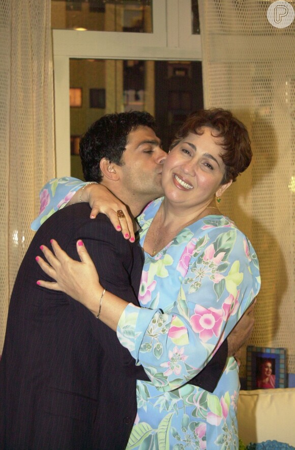 Em 'Papo de Anjo' (2003), Claudia Jimenez atuou como Bibi ao lado de Eduardo Moscovis, que foi Maurício Armando