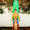 Danielle Winits posta foto do namorado, Amaury Nunes, e dos filhos, Noah e Guy