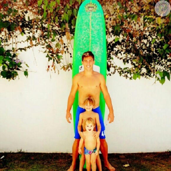 Danielle Winits posta foto do namorado, Amaury Nunes, e dos filhos, Noah e Guy