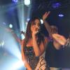 Anitta mostra boa forma em palco de show