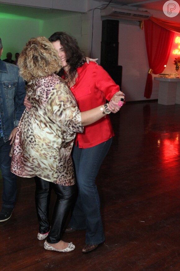 Alcione dança com Lúcia Veríssimo