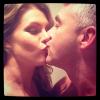 Ana Hickmann beija o marido, Alexandre Corrêa