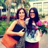 Antonia Morais recebe flores da mãe, Glória Pires, depois de estrear nas gravações de 'Guerra dos sexos'