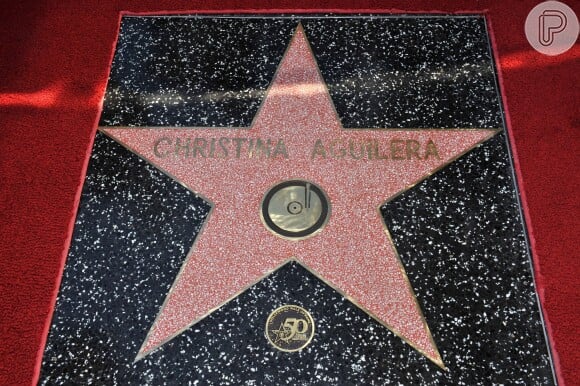 Christina Aguilera tem uma estrela com seu nome na 'Calçada a Fama', em Hollywood